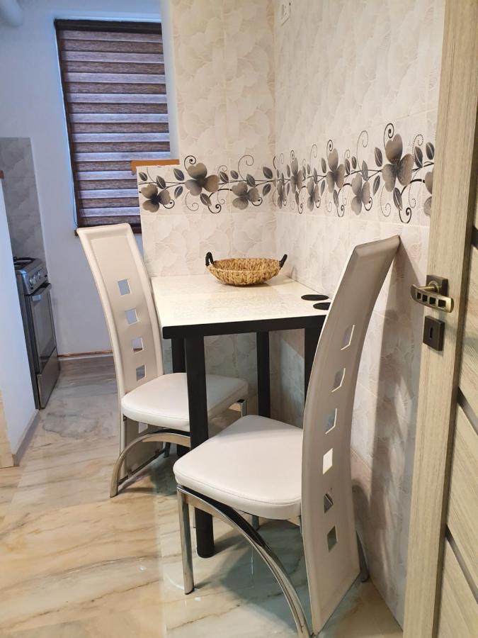 Kriss Apartment Luxury Тыргу-Жиу Экстерьер фото