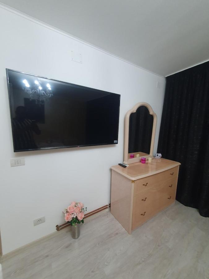 Kriss Apartment Luxury Тыргу-Жиу Экстерьер фото